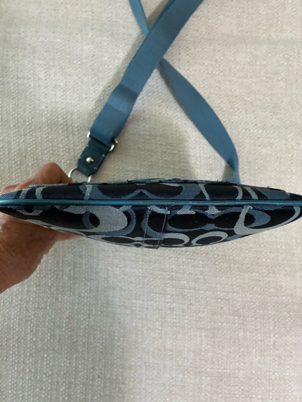 Coach EUC Blue Signature Crossbody  Bag @9”x8” - Picture 7 of 14